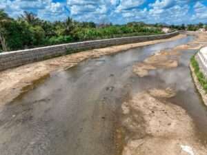 Abinader inauguró muros de gaviones en el río Duey en Higüey, y un puente en Hato Mayor