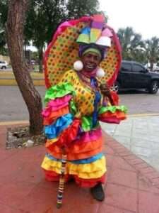 solicita pensión y vivienda digna tras más de 35 años de servicio a la cultura dominicana