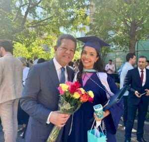 Yolanda Fernández Cedeño, hija de Leonel Fernández y Margarita Cedeño, se gradúa de maestría en Psicología de la Educación