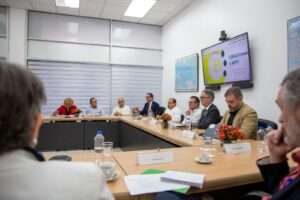 CES coordina convocatoria nacional sobre política hacia Haití tras reunión con Gobierno y expresidentes