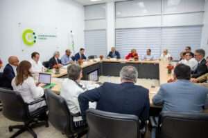 CES coordina convocatoria nacional sobre política hacia Haití tras reunión con Gobierno y expresidentes