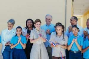 Gobierno inaugura siete centros educativos en San Pedro de Macorís en beneficio de más de 4 mil estudiantes