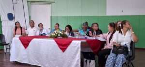 Padres y Educación acuerdan plazo para entrega de escuela en Río San Juan