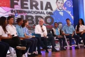 Luis Miguel De Camps resalta el papel de la juventud en la construcción de ciudadanía durante la Feria Internacional del Libro 2025