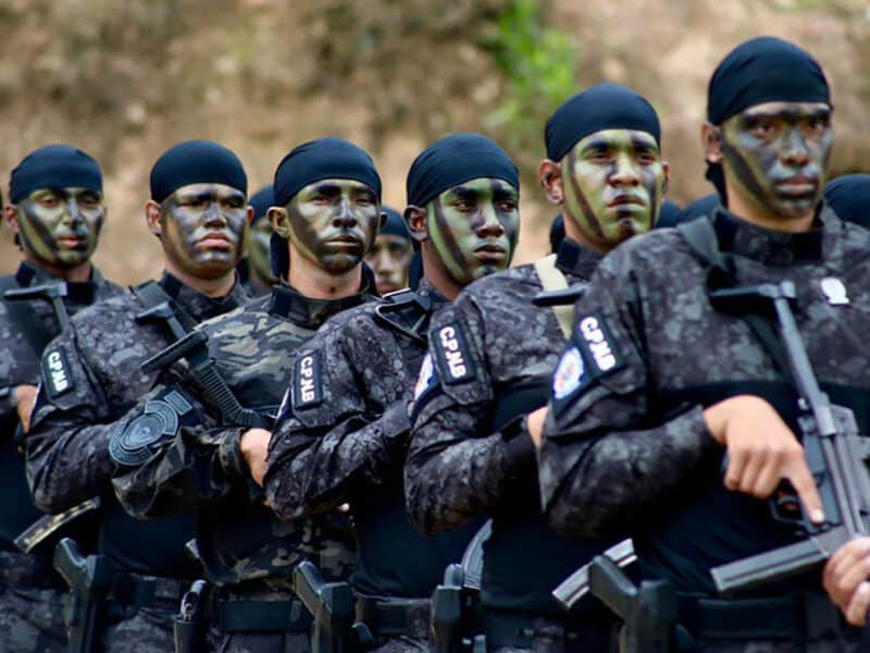 Despliegan cuerpos de seguridad en una zona montañosa de Venezuela tras balaceras con organizaciones criminales