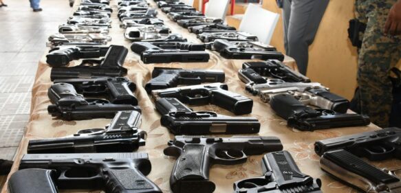Interior y Policía extiende por seis meses vigencia licencia de armas de fuego  vencidas