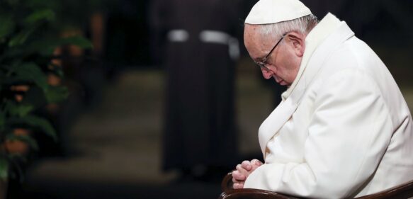 El Papa Francisco pide abrir corredores humanitarios para acoger a los ucranianos