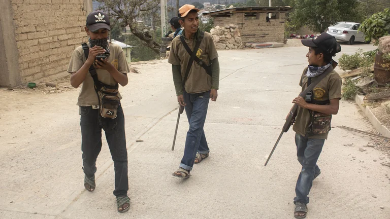 “Sí me gusta usar el arma”: los niños soldados, la emergencia en México patrocinada por el crimen organizado