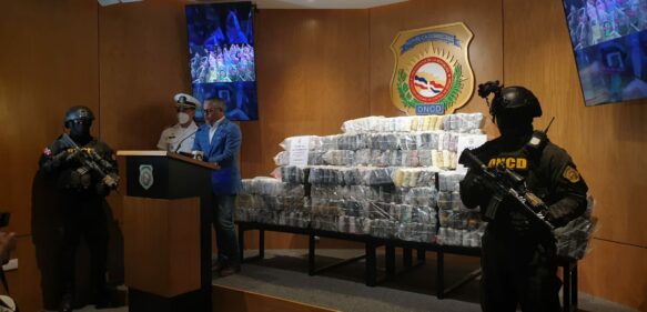 Apresan cinco y ocupan 454 paquetes presumiblemente cocaína en La Altagracia