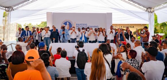 Alcaldesa de La Guáyiga y cientos de dirigentes se juramentan en el PRM