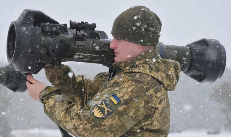 Ucrania comienza entrenamientos intensivos con misiles antitanque