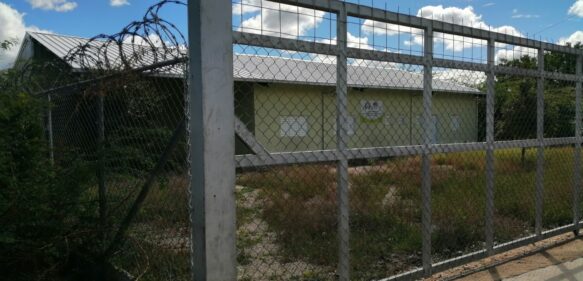 Pide al Gobierno rescatar dos talleres abandonados desde hace años en Guanarate y Batey 5