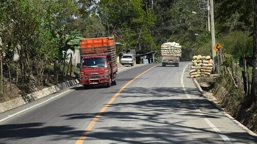 Prohíben tránsito vehículos pesados carretera  La Vega-Jarabacoa 