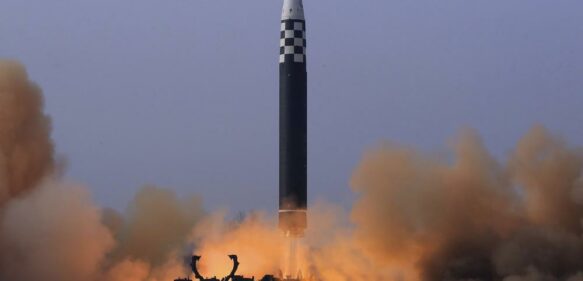 Corea del Norte confirma el lanzamiento de su mayor ICBM