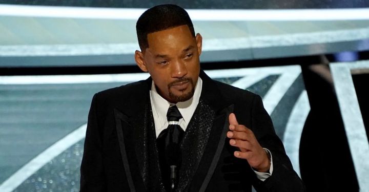 Will Smith se disculpa tras golpear a Chris Rock en los Oscar: “Espero que me vuelvan a invitar”