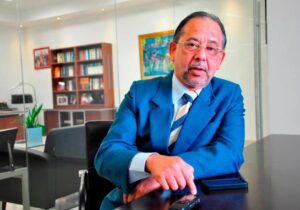 Huchi Lora: “Haití arde y el calor de las llamas solo afecta a su único vecino: nosotros”