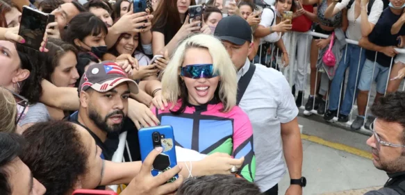 Miley Cyrus llegó a la Argentina para actuar en el Lollapalooza 2022