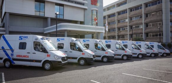 Sistema 9-1-1 hace entrega de siete nuevas ambulancias al SNS para reforzamiento de la atención a las emergencias