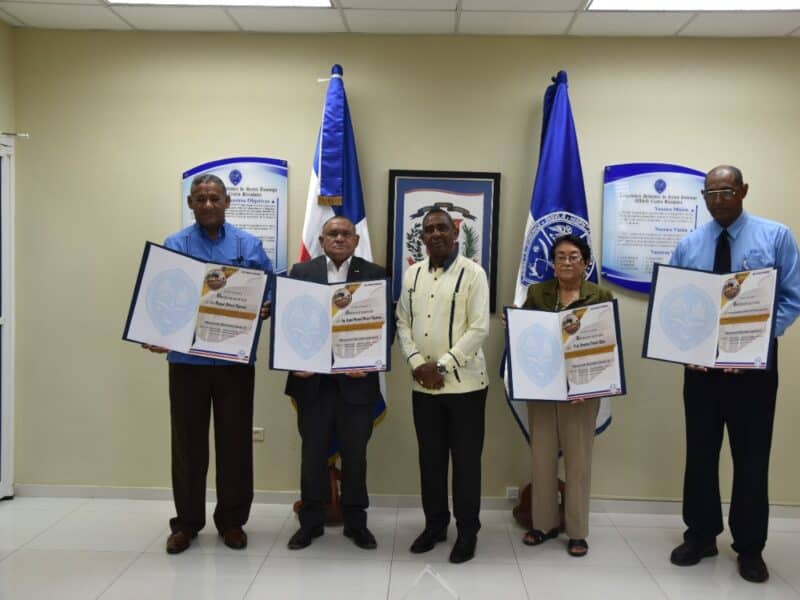 UASD de Barahona reconoce al Instituto Dermatológico, Edesur y Cruz Roja