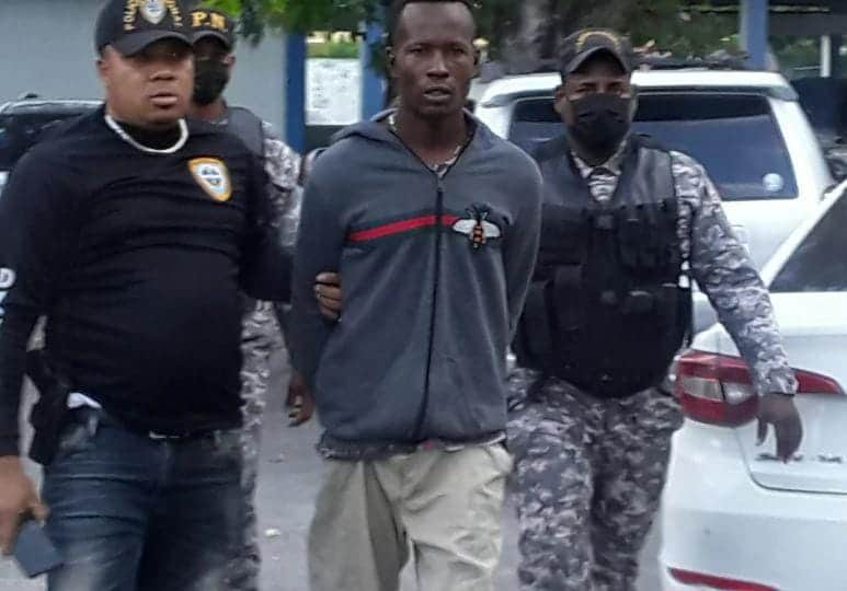 Policía Nacional apresa a joven que atracó juez en Barahona