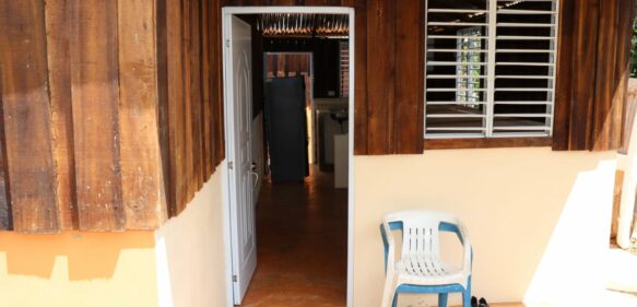 La CPADB entrega casas a familias de pocos recursos en los sectores de La Zurza, Cristo Rey y Villa Mella