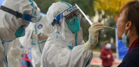 China ordena el confinamiento en Shanghái por aumento de coronavirus