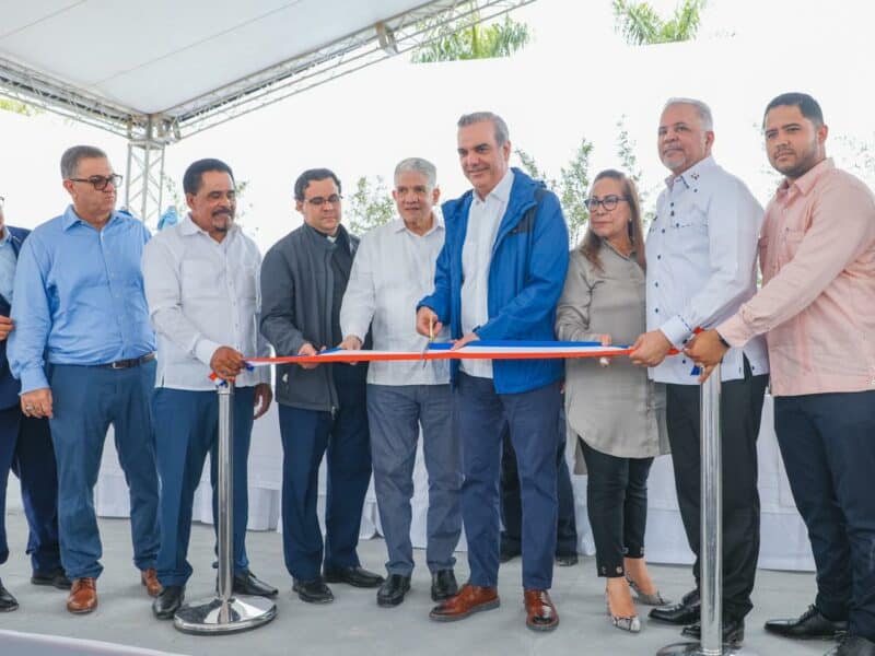 Tras 30 años de espera presidente Abinader inaugura carretera Sabana Iglesia-Jánico