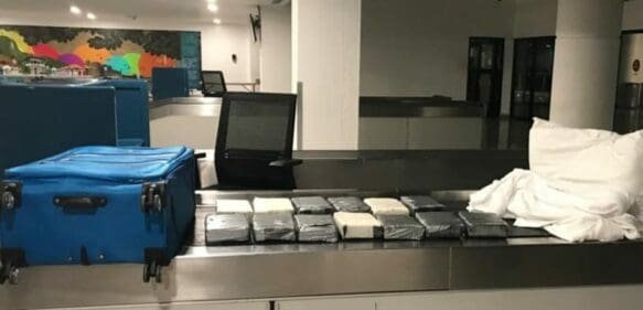 Incautan 13 paquetes presumiblemente cocaína en aeropuerto de Puerto Plata 