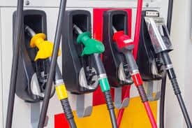 Choferes ponderan subsidio del gobierno al Gas Propano y otros carburantes tras el petróleo aproximarse a los 120 dólares