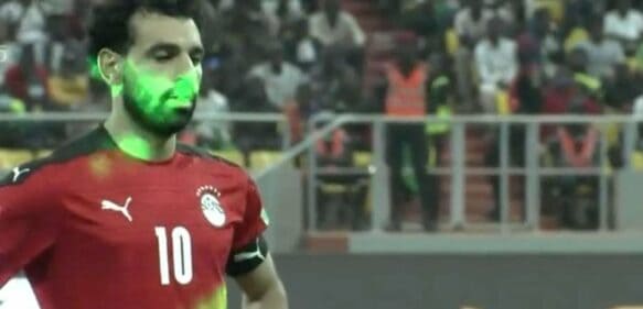 La lamentable utilización del láser contra Egipto en la tanda que clasificó a Senegal