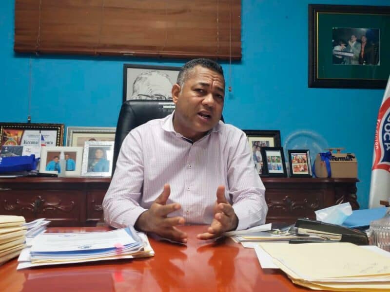 Alcalde de Boca Chica Fermín Brito pide mayor vigilancia policial para el municipio