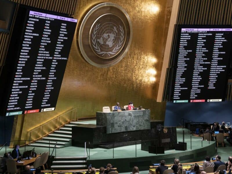 ONU suspende a Rusia del Consejo de DDHH