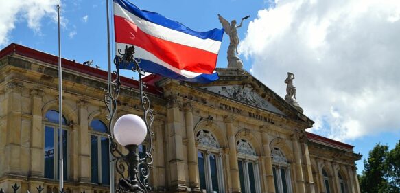 Costa Rica elige Presidente entre el exmandatario José María Figueres y el economista Rodrigo Chaves