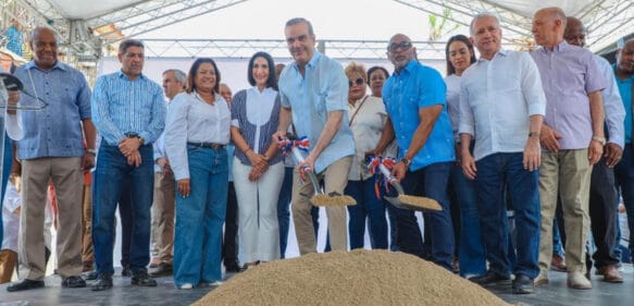 Abinader anuncia construcción de cinco destacamentos policiales y otras obras en Sabana Perdida