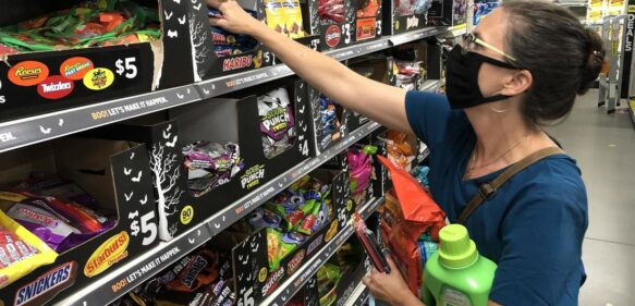 Detectan químicos nocivos en juguetes y alimentos enlatados de tiendas de descuento de EE.UU.
