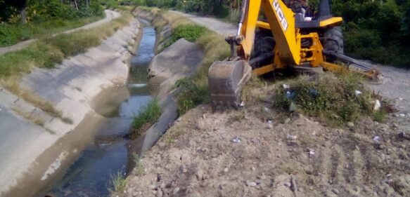 INDRHI completa extracción de sedimentos en canales del sistema de riego Ysura