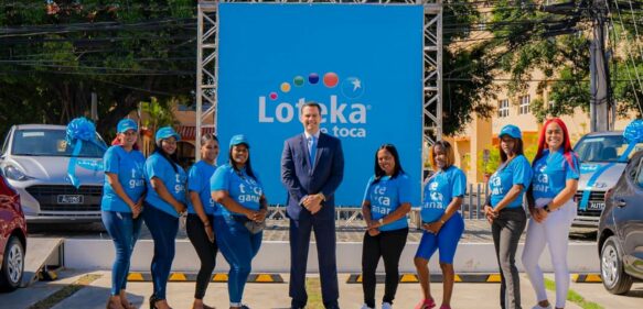 Loteka entrega 8 carros 2022 a sus agentes de venta