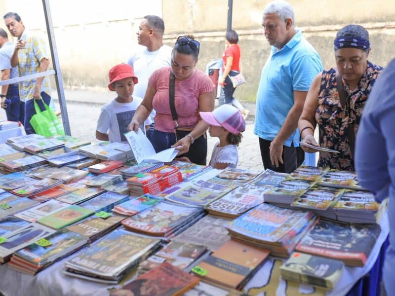 Más de un centenar de editoriales y librerías participan en la Feria Internacional del Libro
