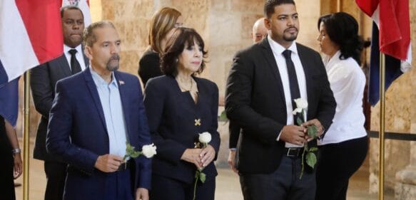 DIGEIG y Efemérides Patria realizan ofrenda floral a Francisco Ulises Espaillat por el día Nacional de la Ética Ciudadana