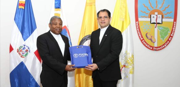 PUCMM y UCATEBA firman convenio de colaboración interinstitucional