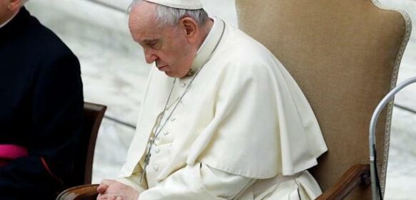 Papa Francisco suspende sus actividades debido a un fuerte dolor en su rodilla