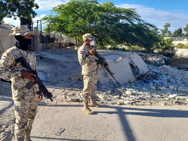 Gobierno RD envía comandos militares especiales a la frontera por secuestro diplomático
