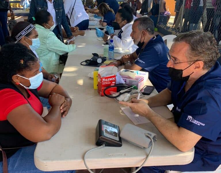 Sociedad Medico-Dental Dominicana lleva jornada de salud a miles en Elías Piña