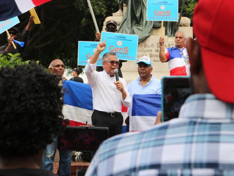 Partido Generación de Servidores instaló nueva tarja a monumento de Duarte