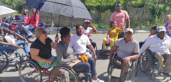Unión de Discapacitado de Boca Chica piden al gobierno construcción de rampas y facilidades para desplazarse