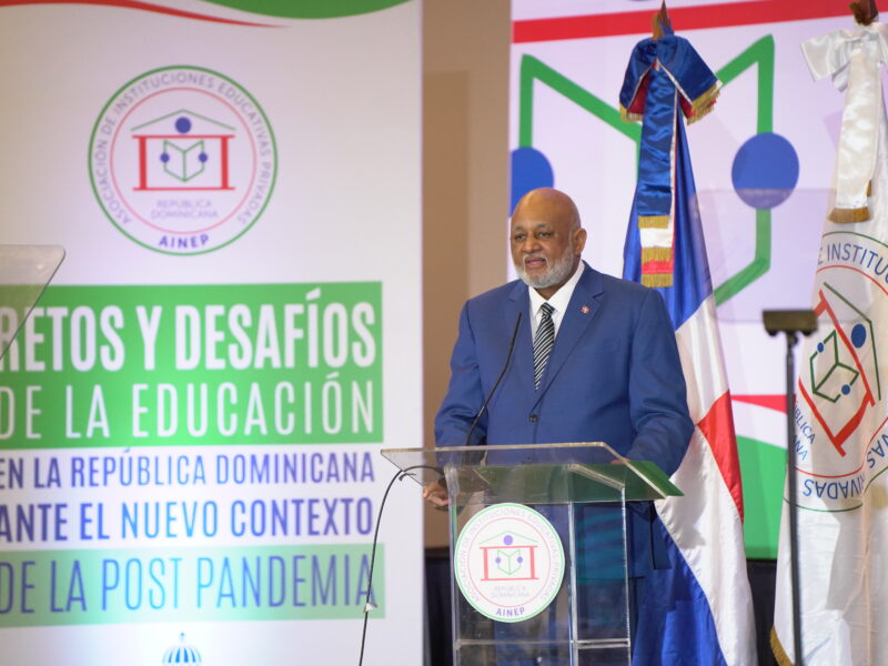 Roberto Fulcar invita al sector educativo privado a sumarse al nuevo modelo Educación para Vivir Mejor
