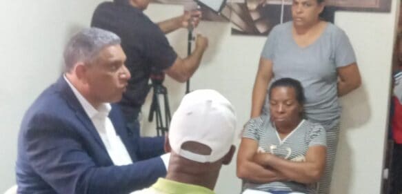 Ministro de Interior y Policía se encuentra en la casa familiares David de los Santos