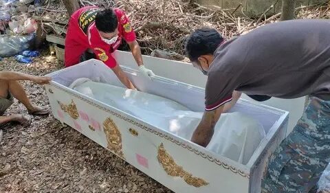 Hombre duró 21 años durmiendo con el cadáver de su esposa en Tailandia