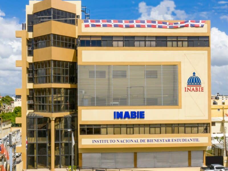 INABIE presenta resultados investigación de evento en dos escuelas de Santo Domingo Oeste