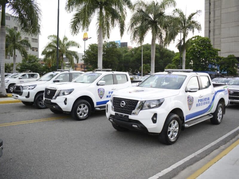 Gobierno presenta las primeras 339 unidades policiales equipadas con car kits